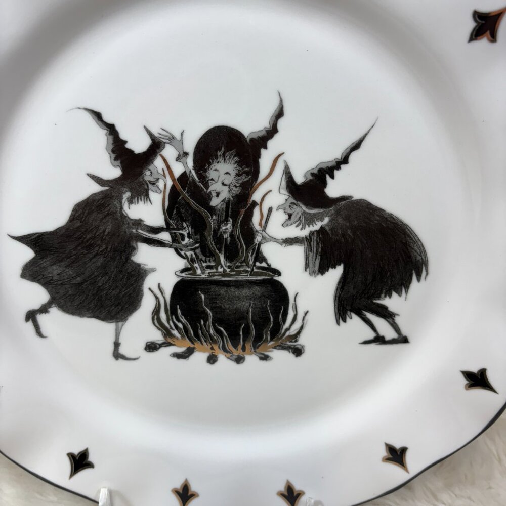Potter's Studio Three Witches Cauldron Coven Halloween Party Dinner Plate New - Picture 4 of 8